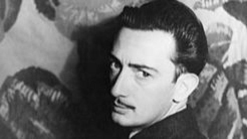 Tirando de archivo en Radio 5 - 37 aniversario de la muerte de Salvador Dalí - Tirando de archivo en Radio 5 | Escuchar