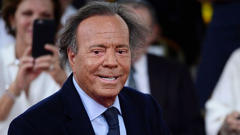 El mat� de R�dio 4 - Julio Iglesias trenca el seu silenci despr�s de les den�ncies - El mat� de R�dio 4 | Escoltar
