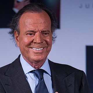 Julio Iglesias publica un comunicat oficial (i Anna Gurgui l'analitza)