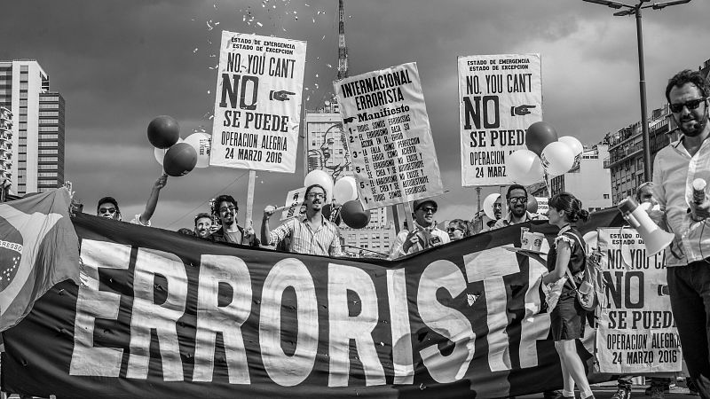 De cara a la galeria: Una passejada pel Centre d'Arts Santa M�nica - S�n 4 dies | Escuchar