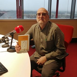 David Serrano- Dolader: "El humor y la creación de palabras no están reñidos"