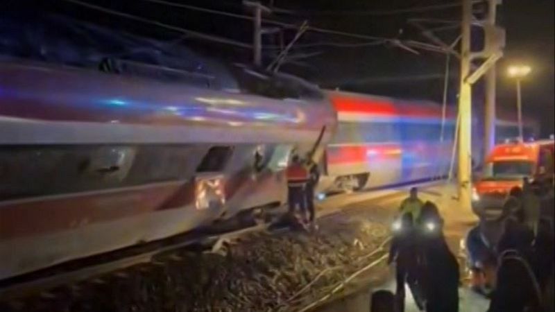 Descarrilan dos trenes de alta velocidad en Adamuz, Córdoba