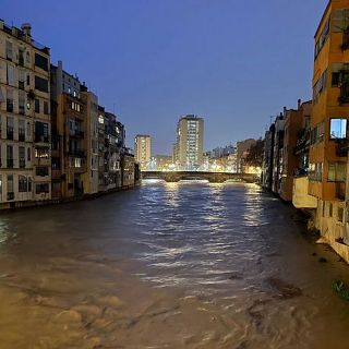 Dimarts complicat pel temporal a Catalunya: alerta per la crescuda de rius, inundacions i mala mar