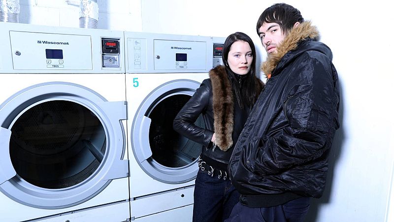 Fcukers anuncian 'Ö', su debut - nanana | Escuchar