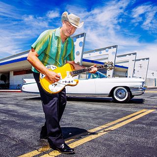 Deke Dickerson; el rey de la guitarra del mundo entero