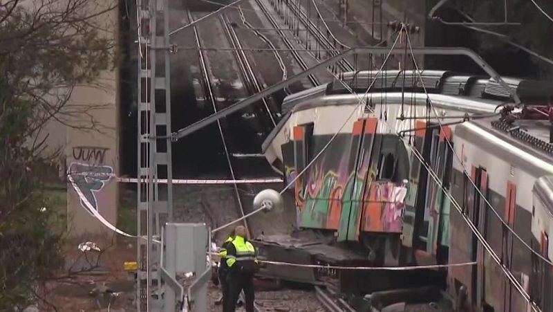 L'Entrellat -  Joan Carles Salmar�n: "L'AVE i Rodalies s�n segurs, per� hem d'invertir grans quantitats per revertir les inversions que no s'han fet" - L'Entrellat | Escoltar