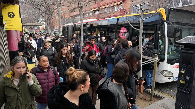 El mat� de R�dio 4 - Caos a Rodalies: Quins drets tenen els treballadors que no poden arribar a la feina? - El mat� de R�dio 4 | Escoltar