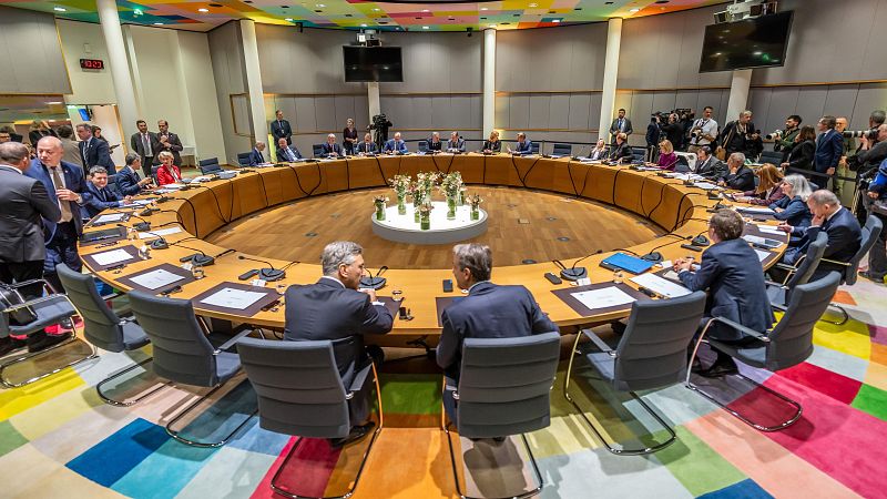 Cinco Continentes - Cumbre europea para redefinir la relación con Trump - Escuchar ahora