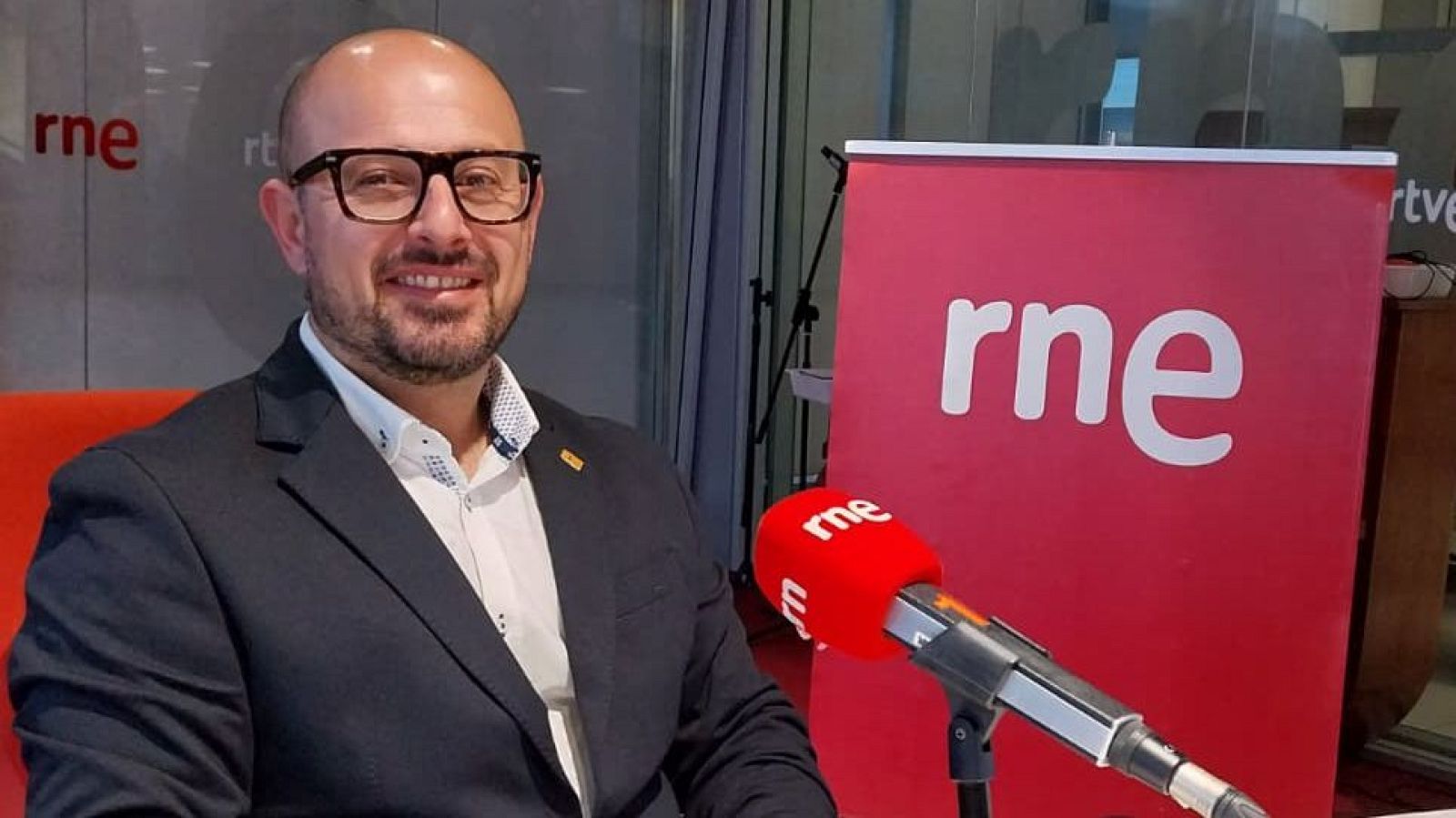 Entrevista electoral: Alberto Izquierdo, candidato del Partido Aragonés (PAR) - Las mañanas de RNE | Escuchar