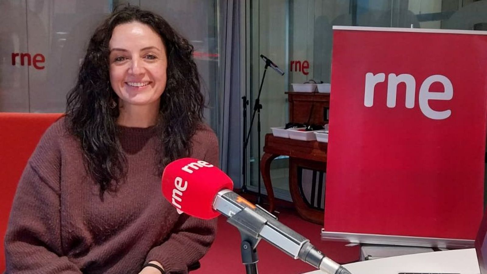 Entrevista electoral: Marta Abengochea, candidata de Izquierda Unida-Movimiento Sumar - Las mañanas de RNE | Escuchar