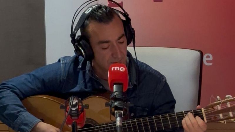 El rumbero Javi Ros anima tot l'estudi amb ?Volar�? - El mat� de R�dio 4 | Escoltar