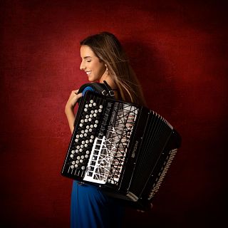 Sof�a Ros, la voz del acorde�n