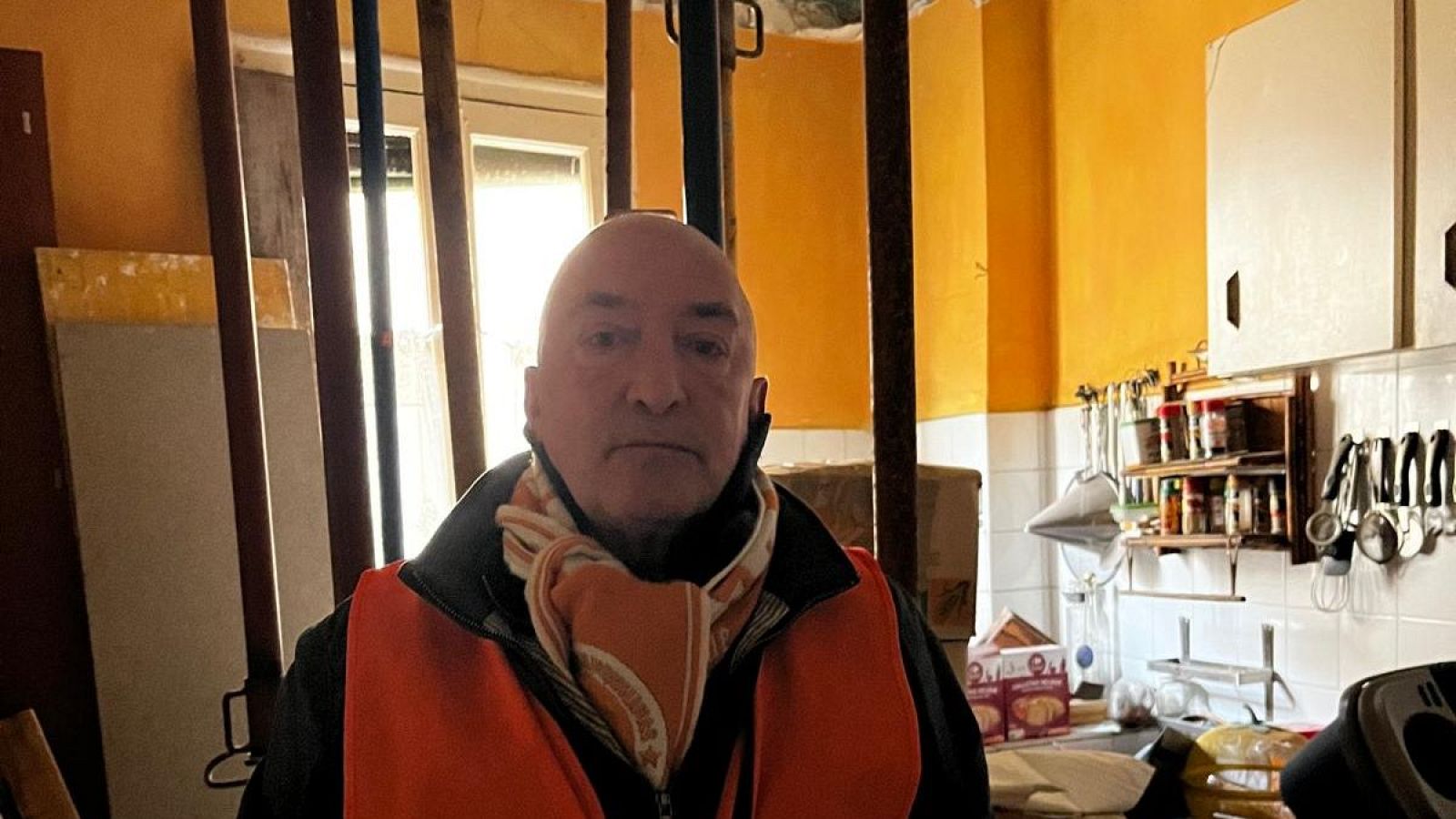 Mariano Ordaz, desahuciado con 67 años: "Quiero quedarme en mi casa" - Mediodía en RNE | Escuchar