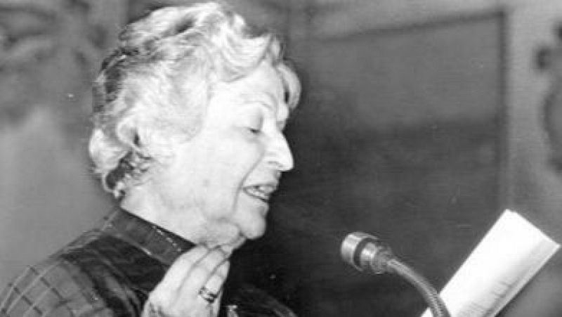 Carmen Conde, primera mujer en ser elegida miembro de la RAE