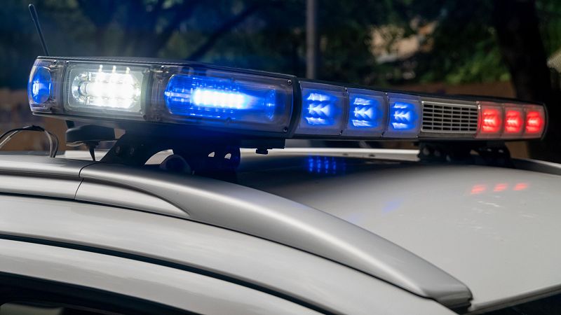 Un policía local de Alcorcón le salva la vida a un bebé de 18 meses - Mediodía en RNE | Escuchar