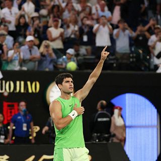 Alcaraz tira de épica y jugará su primera final en Australia