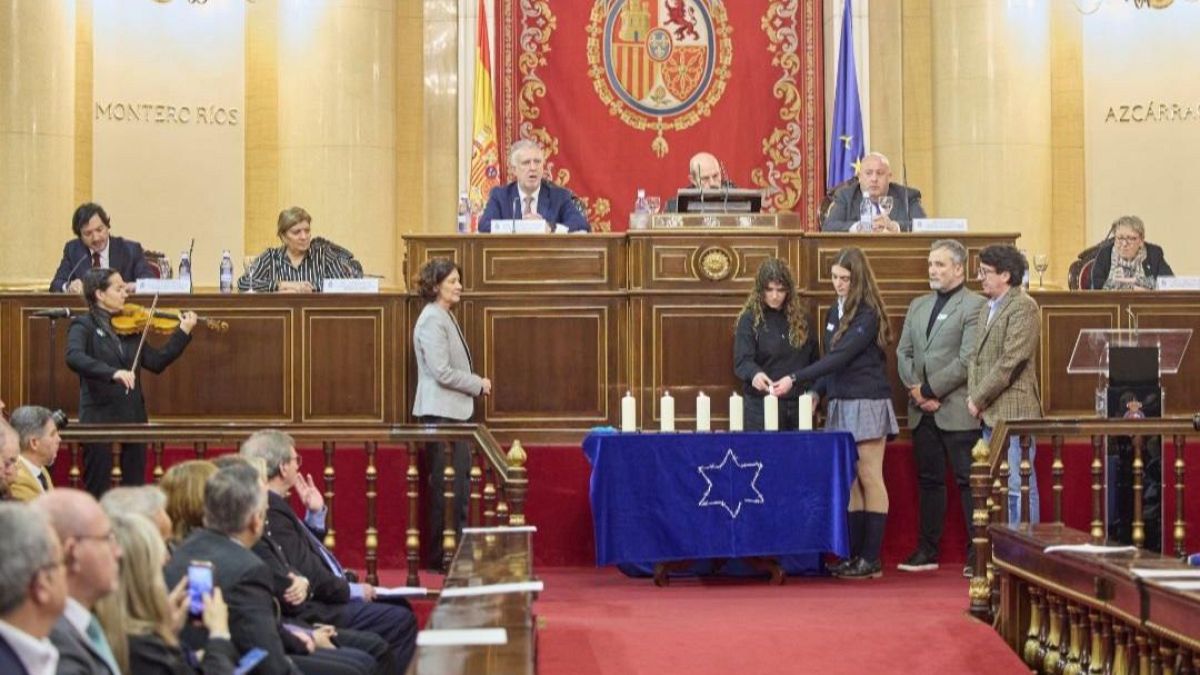 Acto Oficial de Memoria del Holocausto en el Senado