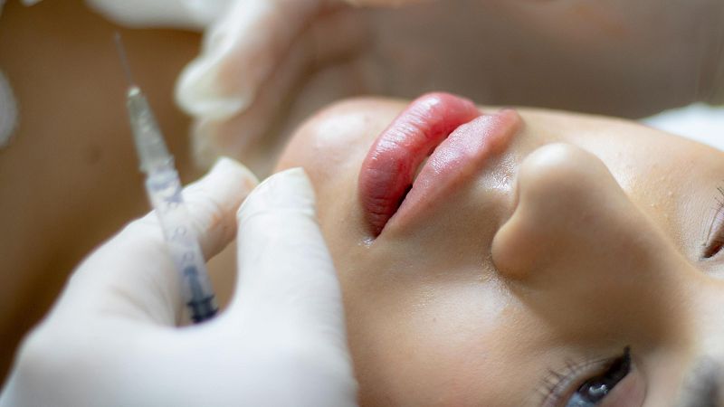 El mat� de R�dio 4 - Cirurgia est�tica sense l�mits: ens operem m�s i cada vegada m�s joves! - El mat� de R�dio 4 | Escuchar