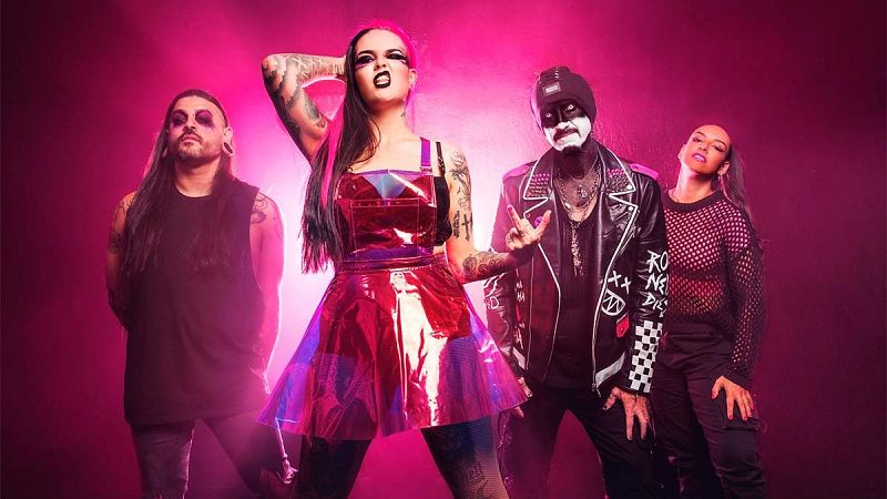 Megara: "Quasi ho deixem. Hem decidit gaudir del present ressorgint de les nostres cendres" - Xavif�rnia | Escoltar