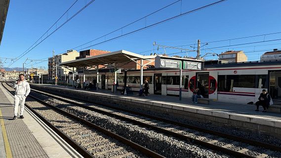 L'R3 de Rodalies funciona amb servei alternatiu d'autobusos per obres i inspeccions de sis punts crítics