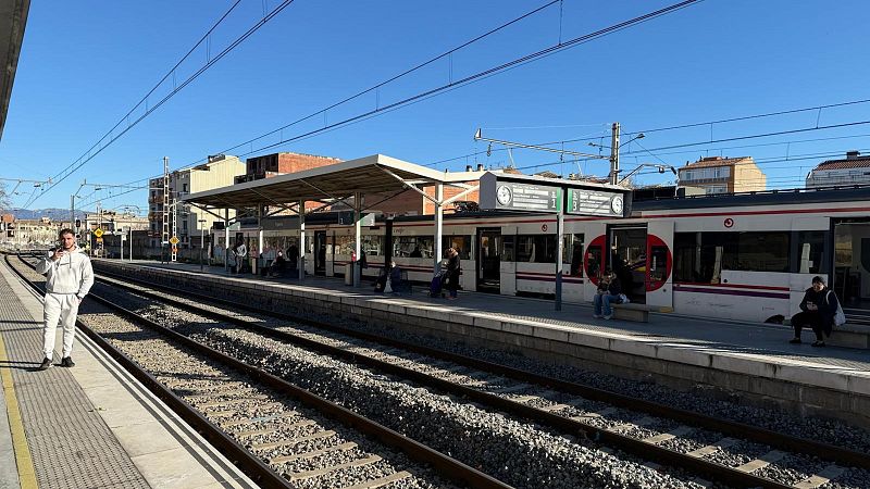 L'R3 de Rodalies funciona amb servei alternatiu d'autobusos per obres i inspeccions