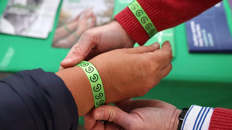 AECC: "Las personas con cáncer no son solamente pacientes" - Las mañanas de RNE | Escuchar