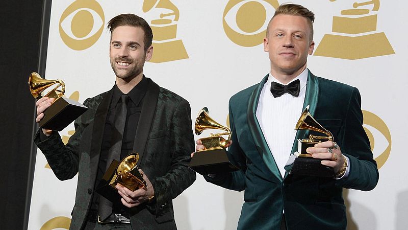 Rebobinando - Macklemore & Ryan Lewis – Can’t Hold Us (feat. Ray Dalton) - 06/02/26 - Escuchar ahora