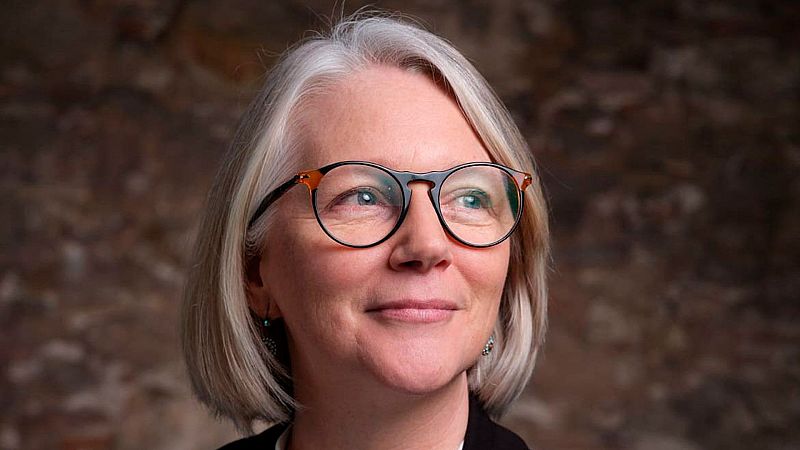 Carme Colomina. El nuevo frente de la desinformación - Conversaciones con José María Brunet. Memoria y retos de España | Escuchar