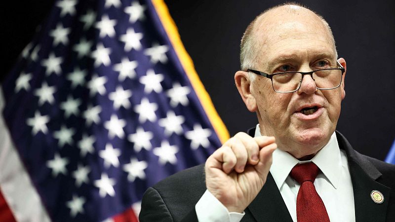 Cinco Continentes - 700 agentes de ICE se marcharán de Minnesota - Escuchar ahora