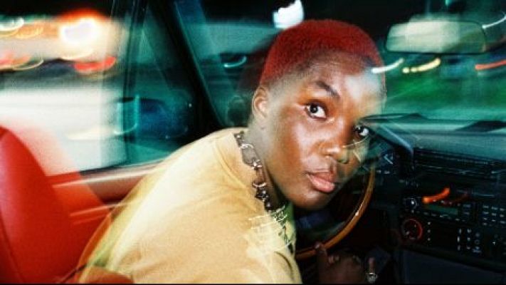 La noche es para Arlo Parks