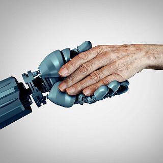 Tecnolog�a sin edad, San Valent�n digital y el relato que anticip� Internet