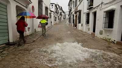Borrasca Leonardo: Almudena Mart�nez, presidenta de la Diputaci�n de C�diz - M�s cerca | Escuchar