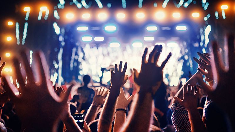 Tal día como hoy - Jake Shears - Escuchar ahora