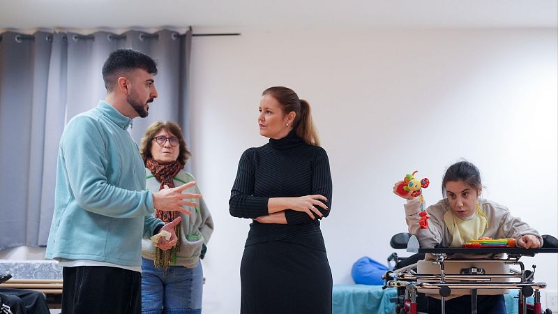 Cuaderno mayor - Madrid cuenta con 860 plazas para personas con discapacidad física en centros de día - 07/02/26 - Escuchar ahora