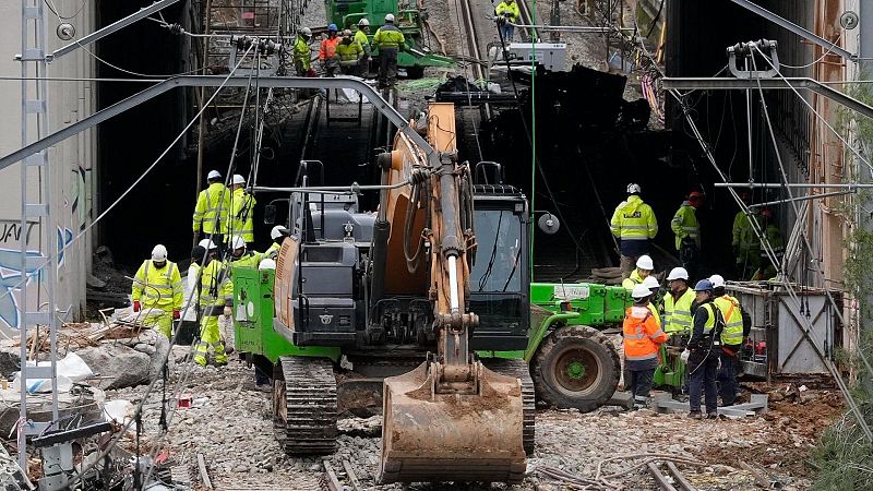 Manifestacions contra el servei de Rodalies - S�n 4 dies | Escuchar