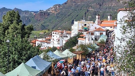 El pueblo de Tejeda se vuelca con sus Fiestas del Almendro en Flor