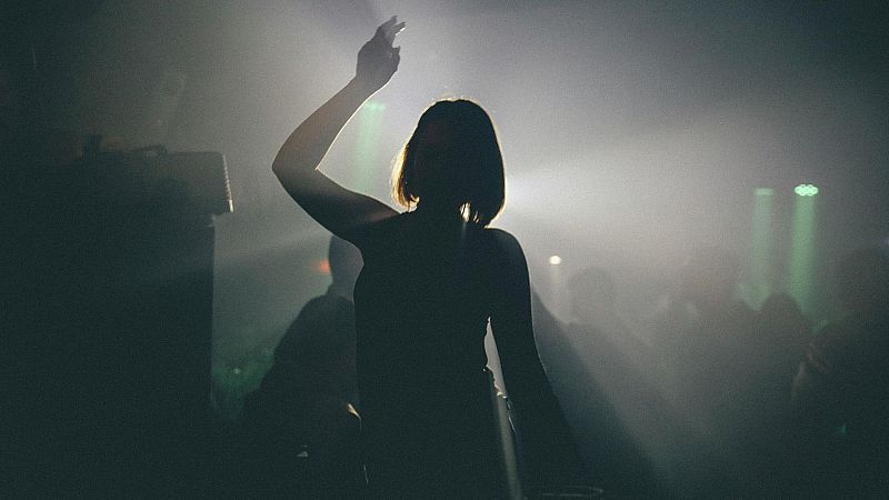 Bon dia i bona sort - Quan t'has de llevar a les 4 del mat� per recollir els teus fills de la discoteca: benvinguda adolesc�ncia - Bon dia i bona sort | Escoltar