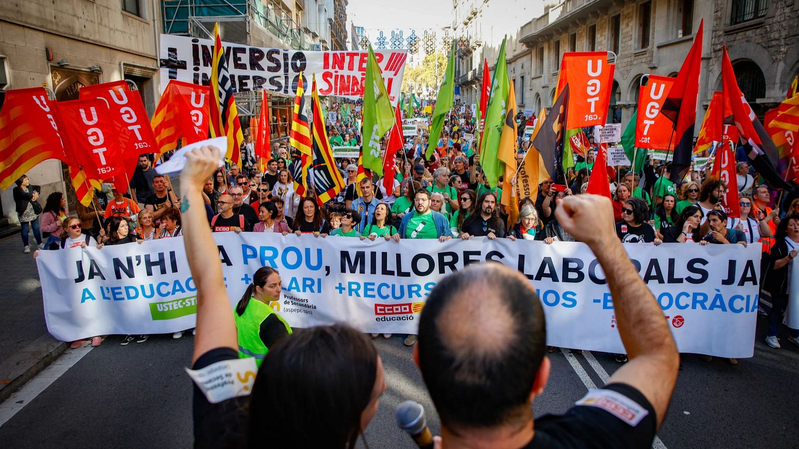 Vaga educativa amb serveis mínims polèmics i negociacions obertes