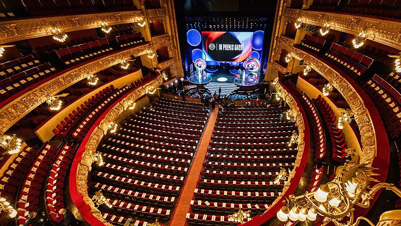 L'Entrellat - Les bambolines dels premis Gaud� narrats per Cristina Brondo - L'Entrellat | Escoltar