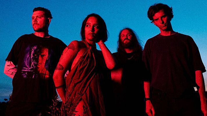 Mandy, Indiana sin concesiones