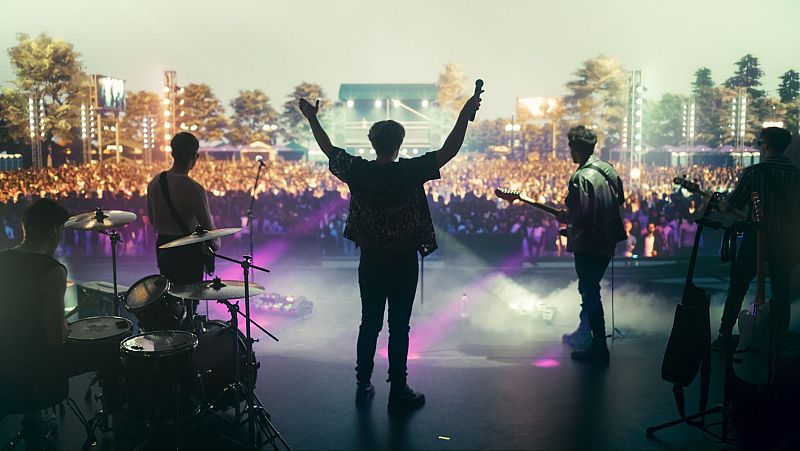 Tal día como hoy - Simon Le Bon - Escuchar ahora