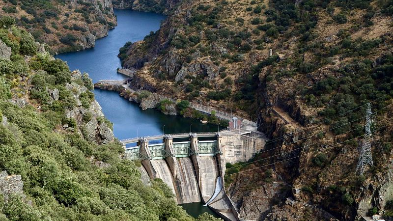 Reportajes emisoras - Nueva era para las presas: España inicia la reversión de concesiones heredadas del franquismo  - 11/02/26 - Escuchar ahora