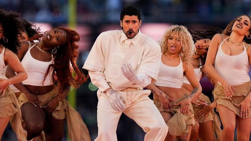 L'Entrellat - La simbologia en la roba de Bad Bunny, explicat per Rosa Pera - L'Entrellat | Escoltar