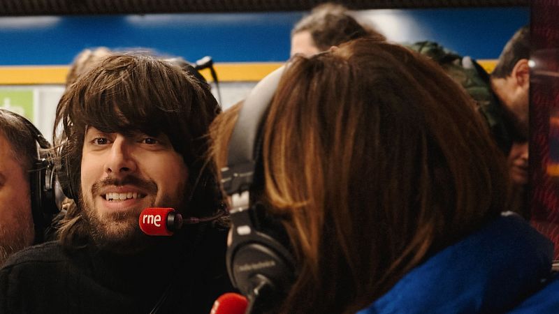 David Uclés, sobre su novela 'La ciuidad de las luces muertas' - Las mañanas de RNE | Escuchar