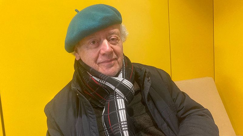 No es un día cualquiera - En escena con Mario Gas - No es un día cualquiera | Escuchar