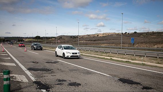 Obres d?urg�ncia a l?A-2 a l?al�ada de Cervera pels danys provocats per el temporal