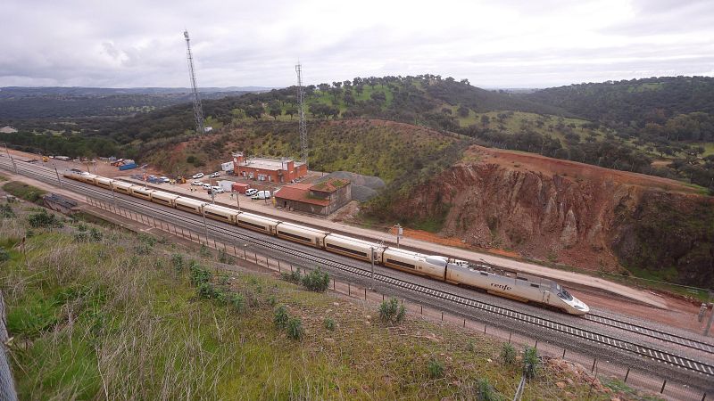 Confiance dans le rail un mois après l’accident d’Adamuz - Émission en français | Escuchar