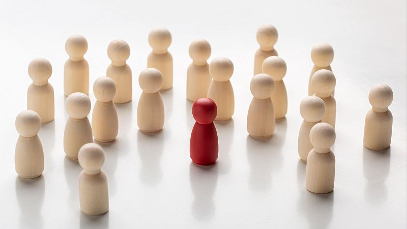 Segona hora: Posem el Zoom al conflicte entre drets individuals i cohesi� col�lectiva - Xavif�rnia | Escoltar