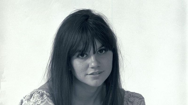 Sin rodeos  - Recuperamos los primeros años de Linda Ronstadt en un doble LP - 19/02/26 - Escuchar ahora