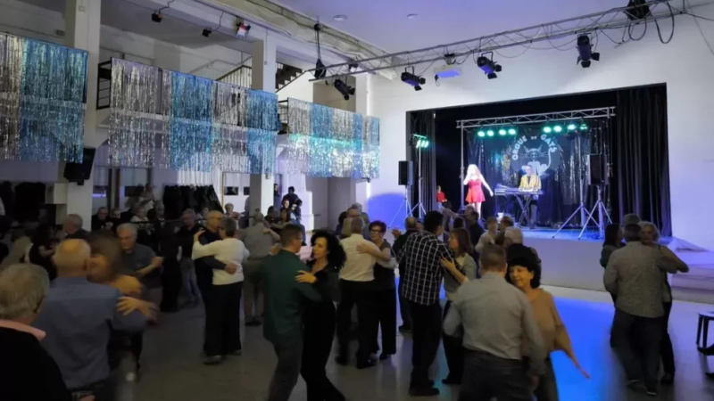 El mat� de R�dio 4 - El nou m�tode dels lladres a Catalunya: entren a robar quan els ve�ns s�n al ball - El mat� de R�dio 4 | Escoltar